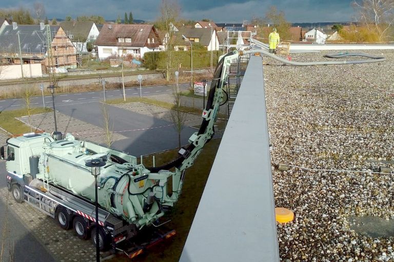 Saugbagger Ingelheim - Flachdachsanierung